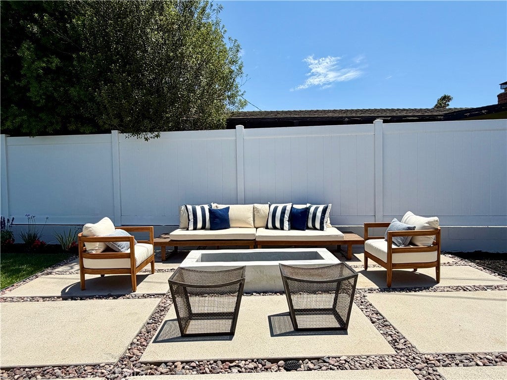 3064 Gibraltar, Costa Mesa CA 92626 - Photo 36