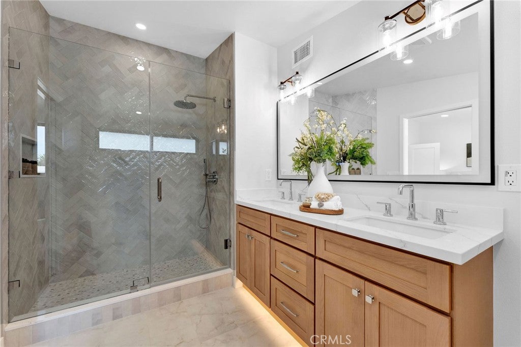 3064 Gibraltar, Costa Mesa CA 92626 - Photo 21