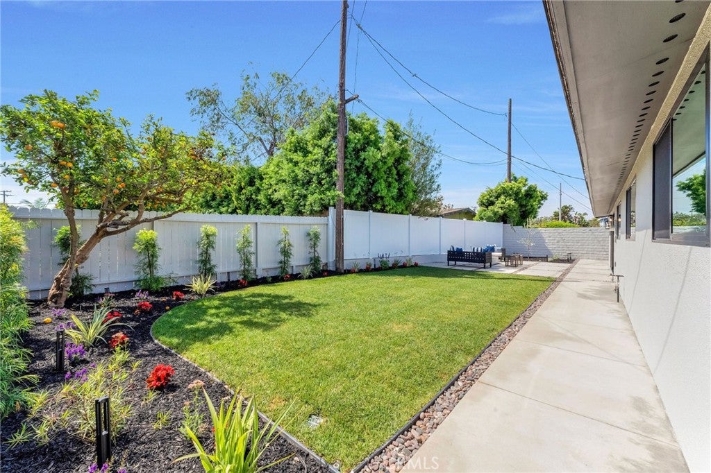 3064 Gibraltar, Costa Mesa CA 92626 - Photo 41