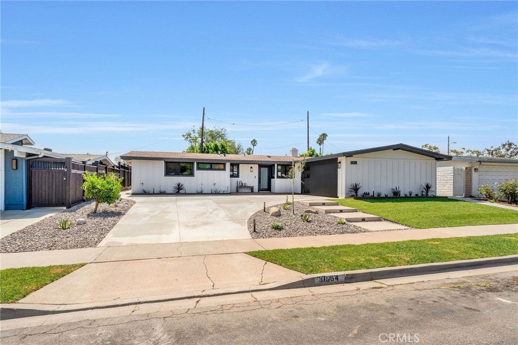 3064 Gibraltar, Costa Mesa CA 92626 - Photo 52