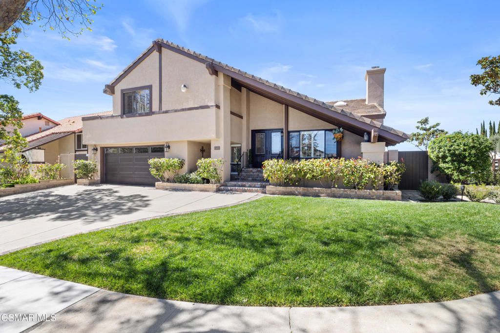 Photo of 2489 N Greensward Street, Simi Valley, CA 93065 (MLS # 226001122)