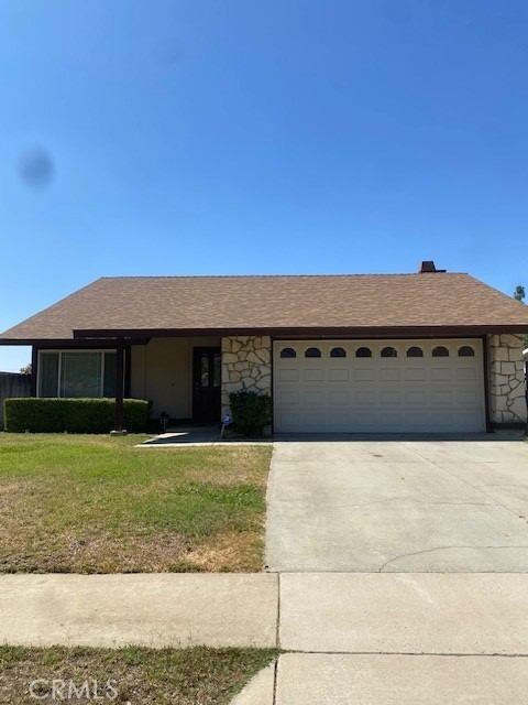 4 BEDROOMS, 2 BATHROOMS HOUSE FOR LEASE IN RANCHO CUCAMONGA FEATURES 1346 SQ FT OF LIVING SPACE, 2 CAR ATTACHED GARAGE, CENTRAL AC, TILE FLOORING, GAS COOKING, CENTRAL AC, FIREPLACE, BACKYARD.