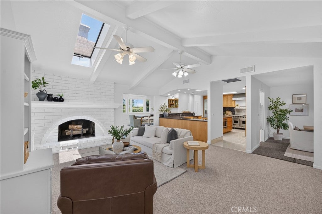 5648 E Dinuba