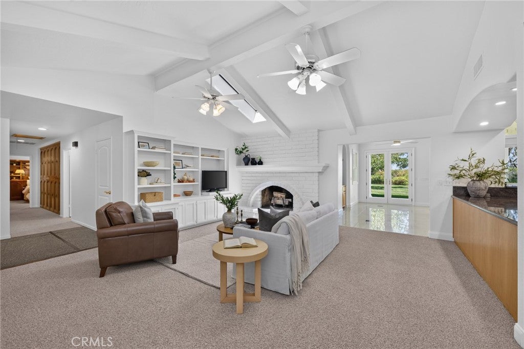 5648 E Dinuba