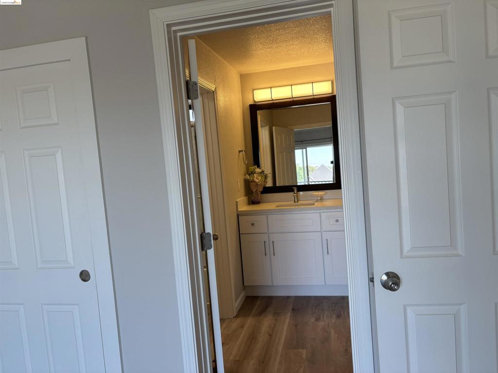 DISCOV BAY - Residential Lease