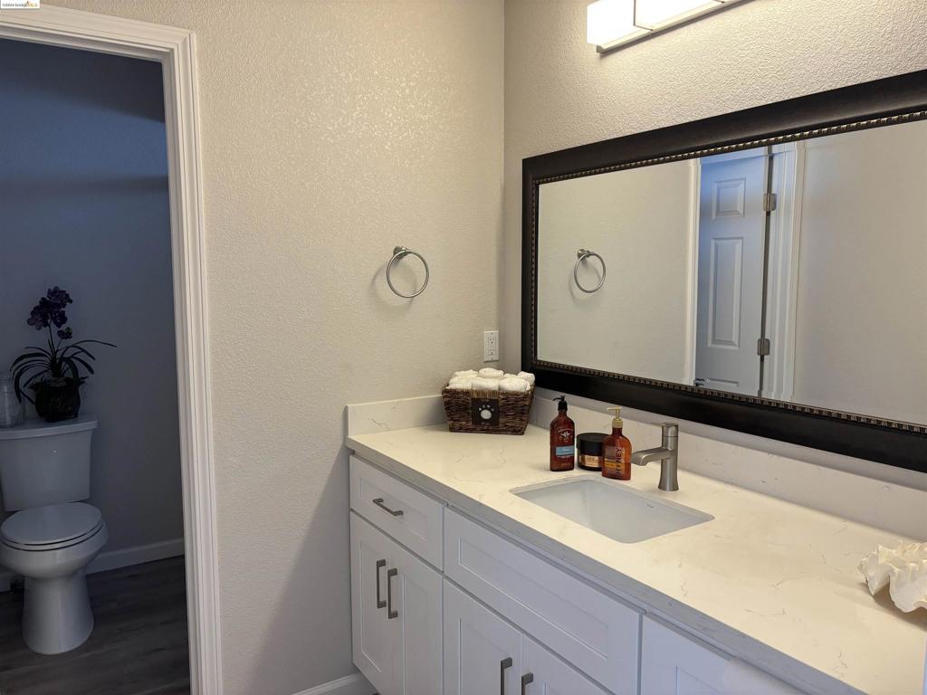 DISCOV BAY - Residential Lease