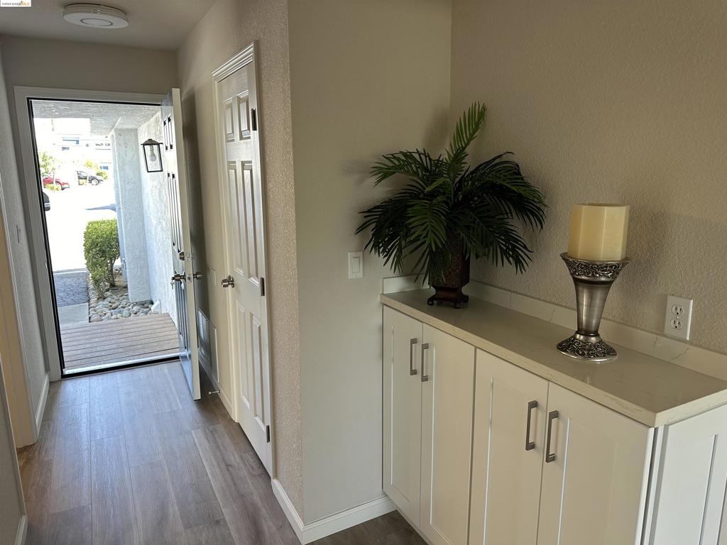 DISCOV BAY - Residential Lease