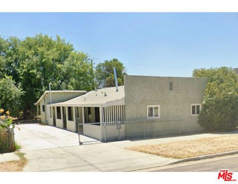 Photo of 321 W Minarets Avenue, Fresno, CA 93650 (MLS # 25551823) Photo of 321 W Minarets Avenue, Fresno, CA 93650 (MLS # 25551823)