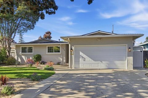 Photo of 1113 Columbine Avenue, Sunnyvale, CA 94086 (MLS # ML82043004)