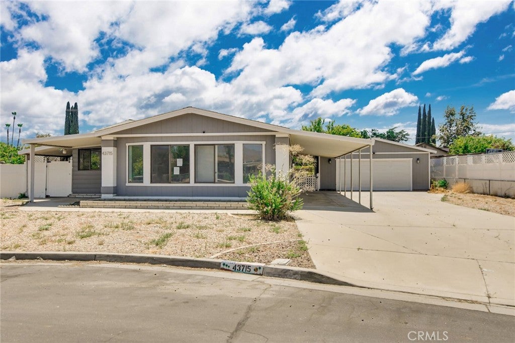 43715 Elliot Court