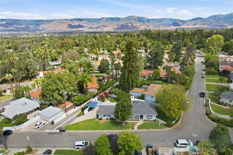 Tiny photo for 1329 La Loma Dr., Redlands, CA 92373 (MLS # IG26070774)