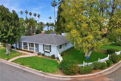 Tiny photo for 1329 La Loma Dr., Redlands, CA 92373 (MLS # IG26070774)