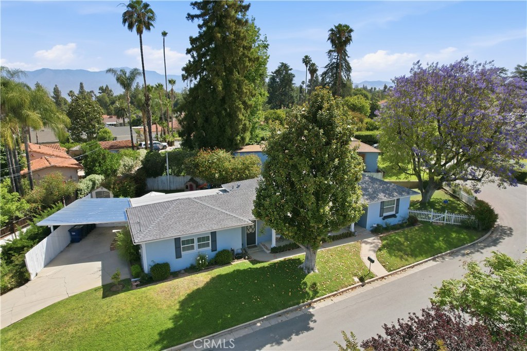 1329 La Loma Dr.