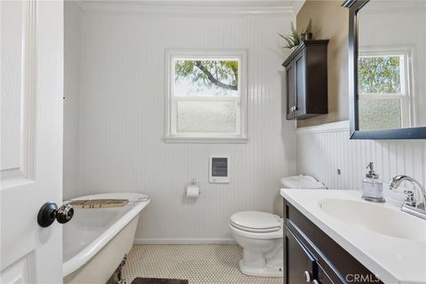 Tiny photo for 1329 La Loma Dr., Redlands, CA 92373 (MLS # IG26070774)