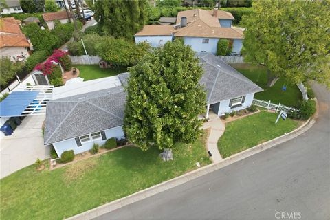 Tiny photo for 1329 La Loma Dr., Redlands, CA 92373 (MLS # IG26070774)