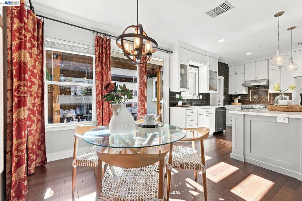 5926 Linwood Common