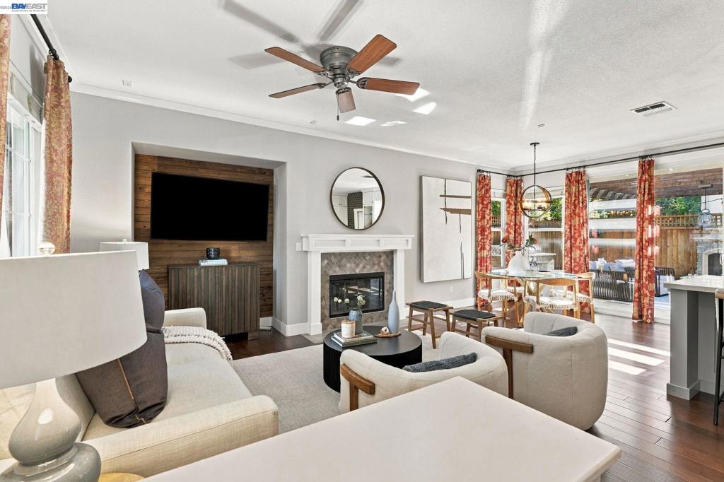 5926 Linwood Common