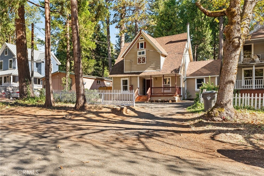 Properties 1 17124 Manzanita St