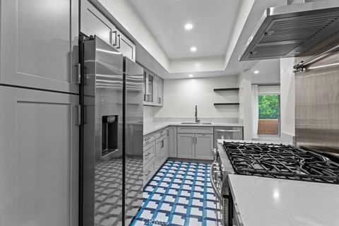 Photo of 6752 Hillpark #303, Los Angeles, CA 90068 (MLS # SR26003539)