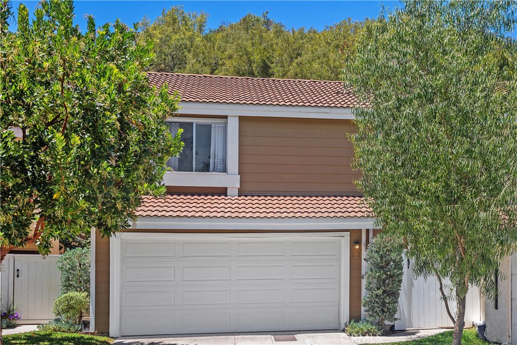 22 La Costa Court