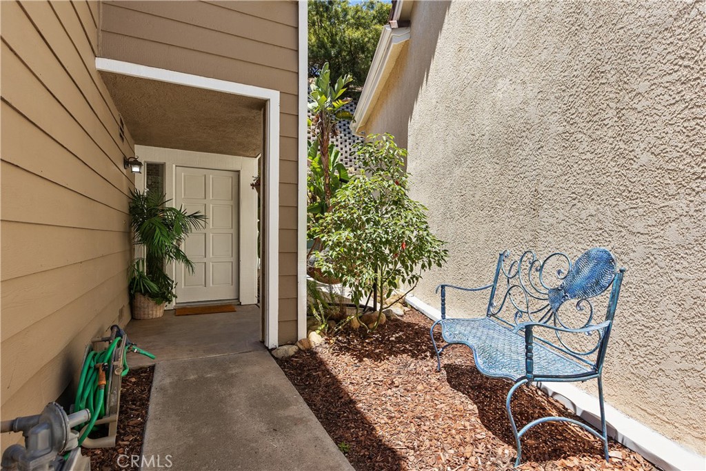 22 La Costa Court