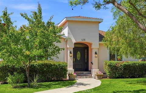 Photo of 435 Eton Drive, Burbank, CA 91504 (MLS # SR26080786)