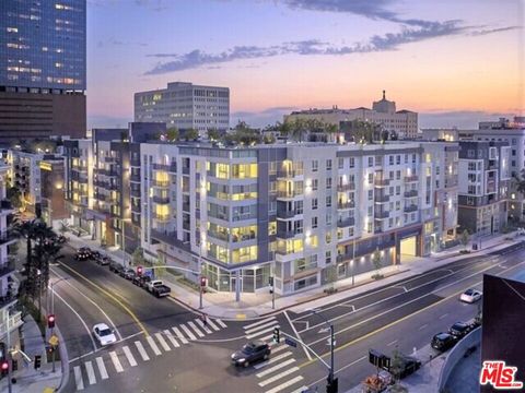 Photo of 1120 W 6th Street #1727, Los Angeles, CA 90017 (MLS # 25622925)