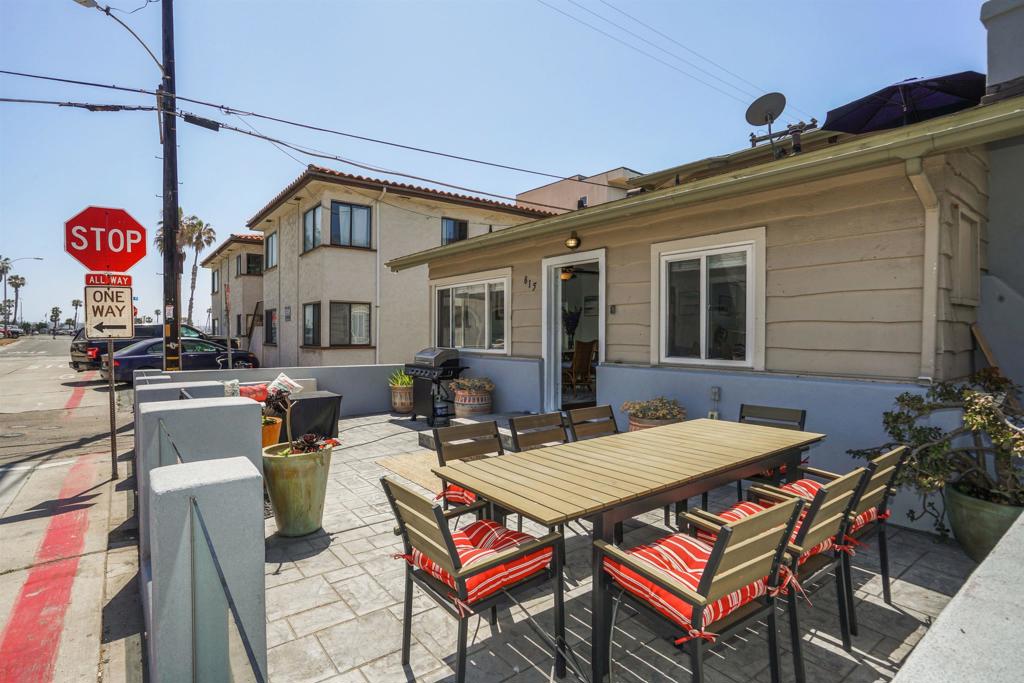 3492 Bayside Lane
