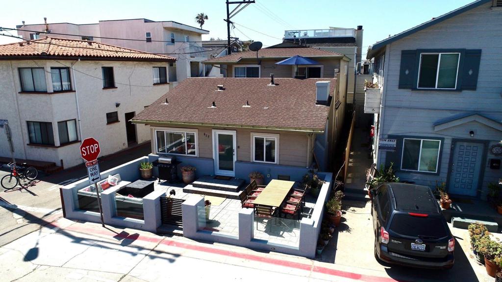 3492 Bayside Lane