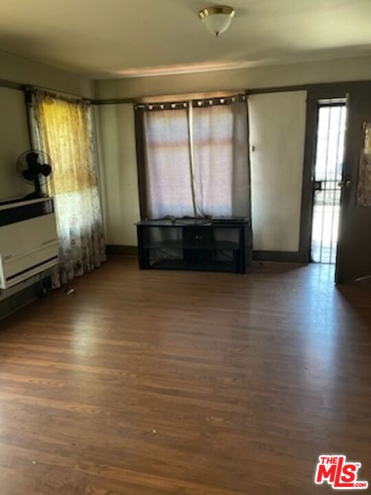6922 Makee Avenue, Los Angeles CA 90001