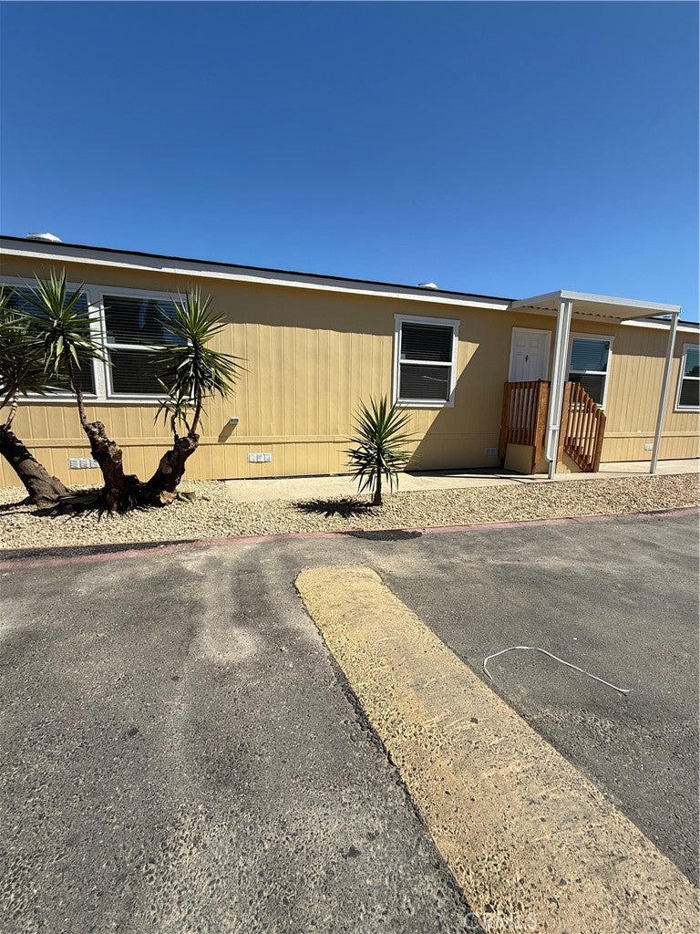 200 Santa Fe Drive 3