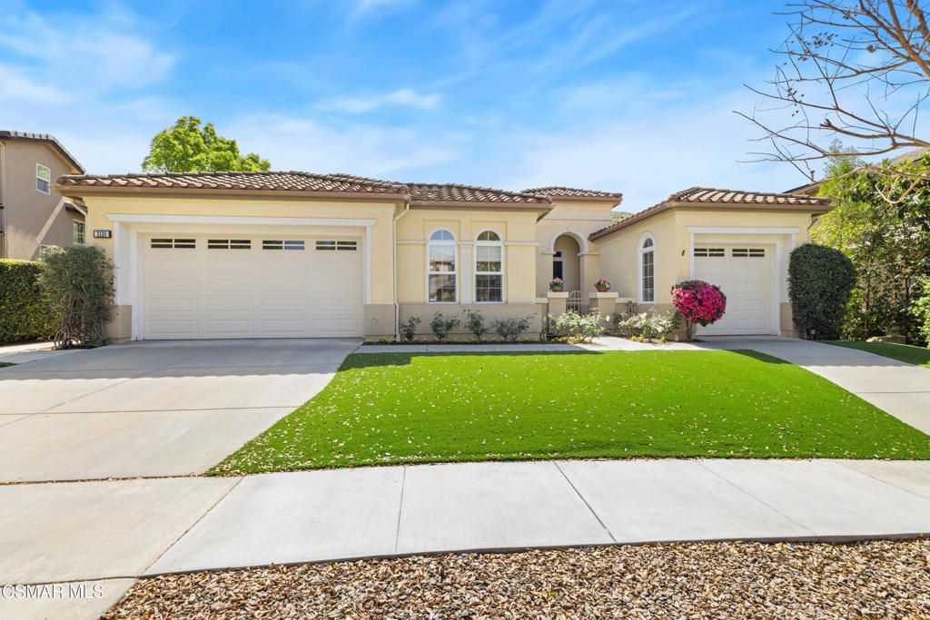 Photo of 3138 Heavenly Ridge Street, Thousand Oaks, CA 91362 (MLS # 226001257)