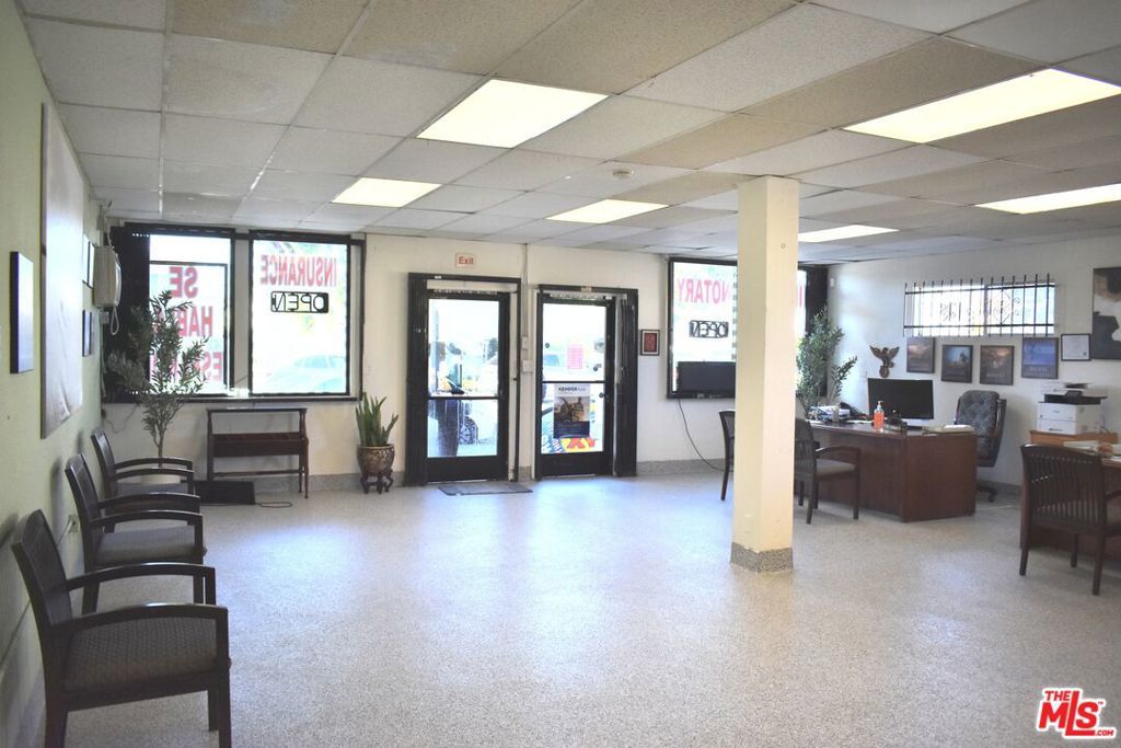 Photo of 14812 Paramount Boulevard, Paramount, CA 90723 (MLS # 26668705)