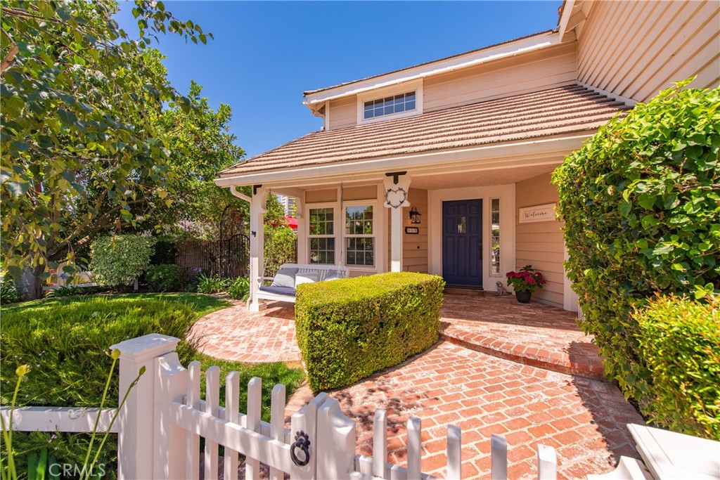 968 Saddlehorn Place