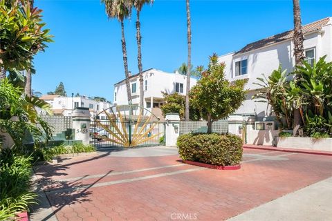 Photo of 5455 Sylmar Ave #1402, Sherman Oaks, CA 91401 (MLS # SR26087942)