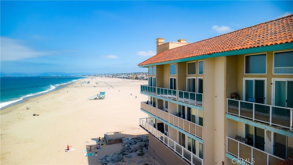 211 Yacht Club Way