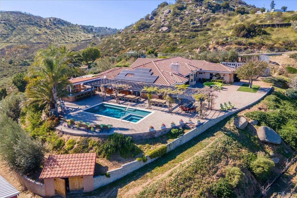 19270 Horizon View Dr.