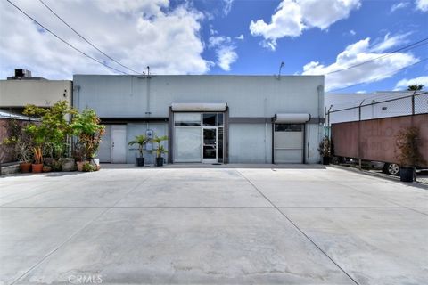 Photo of 1738 1738 Cordova St, Los Angeles, CA 90007 (MLS # SR25226177)