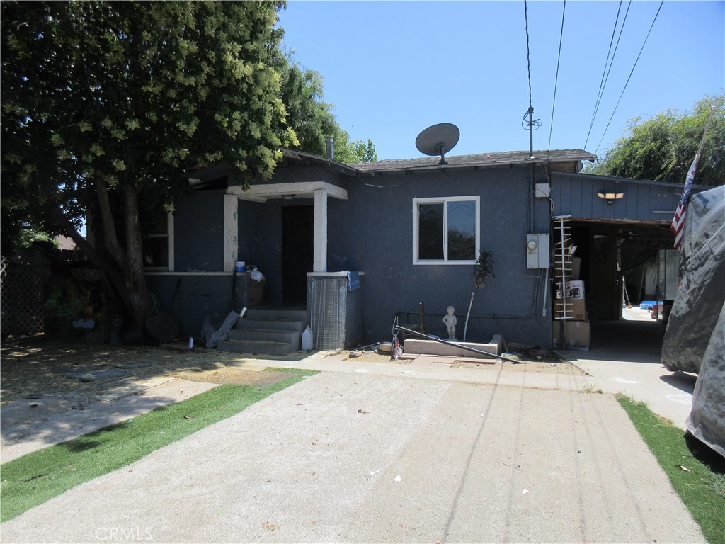 Prime fixer upper opportunity in the heart of Pomona. This 2 bedroom, 1 bath single family residence offers approximately 856 sq ft of living space on a spacious 6,646 sq ft lot. Originally built in 1922, the home retains its original charm and presents a blank canvas for expansion or redevelopment. The layout is efficient and functional, with potential to reconfigure or modernize. The large lot offers ample room for an ADU or new construction. This property is ideal for investors, developers, or cash buyers looking for value add opportunities in a growing rental and resale market. Located on a quiet residential street, with convenient access to freeways schools, shops, and public transit.
