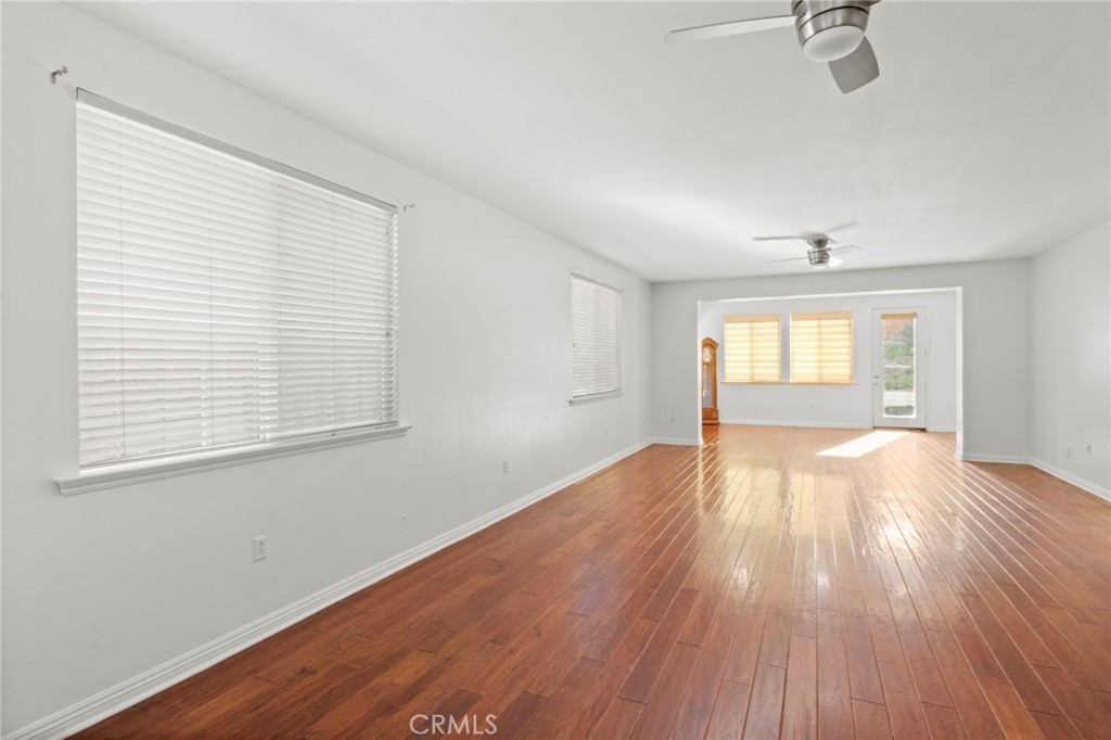 211 furyk way