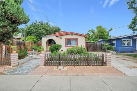 Photo of 33846 14Th St St, Union City, CA 94587 (MLS # 41115803) Photo of 33846 14Th St St, Union City, CA 94587 (MLS # 41115803)