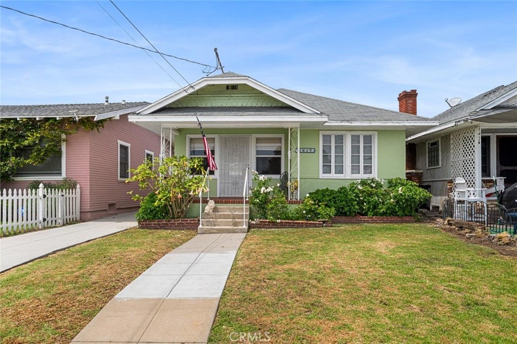 2639 S Denison Avenue, San Pedro CA 90731