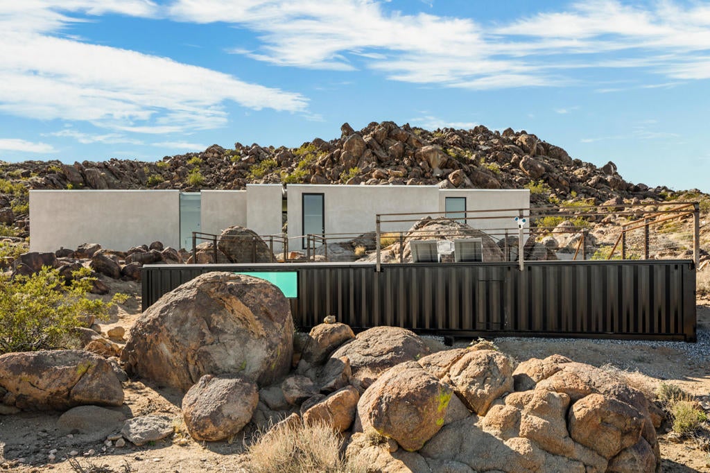 1824 Mountain Shadow Road