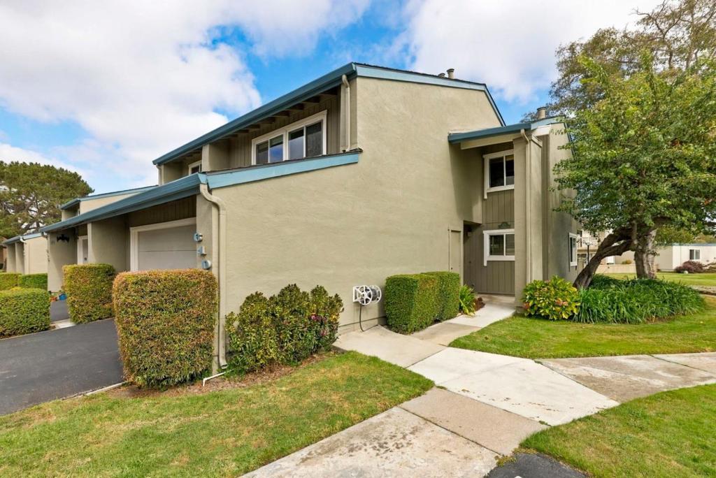 610 Aquarius Lane