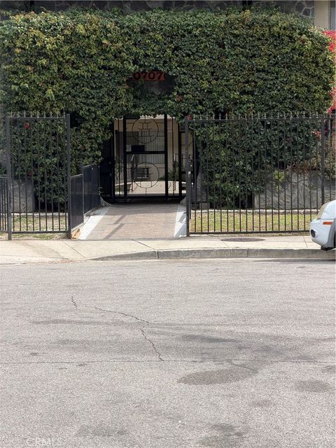 Photo of 10707 New Haven #37, Sun Valley, CA 91352 (MLS # SR26017987)