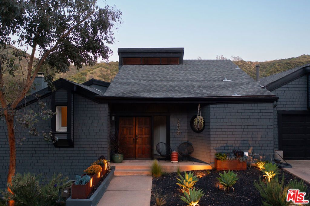 listing image 130720194100376195140
