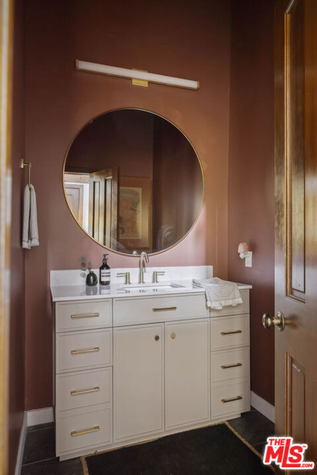 listing image 130728011563927694065