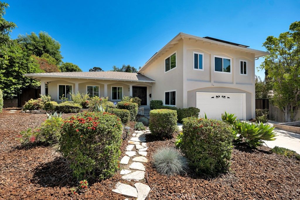 Photo of 12444 Marva Avenue, Granada Hills, CA 91344 (MLS # SR25111307)
