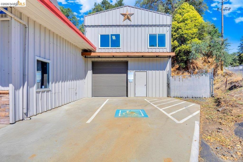 372 W Stockton St
