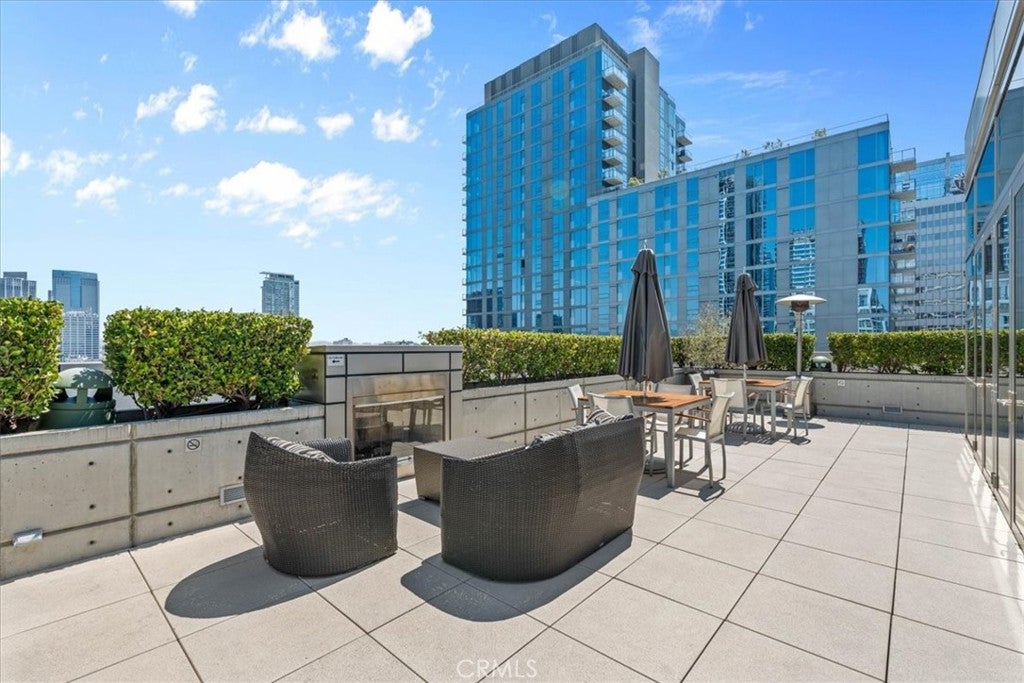 1155 S Grand 426